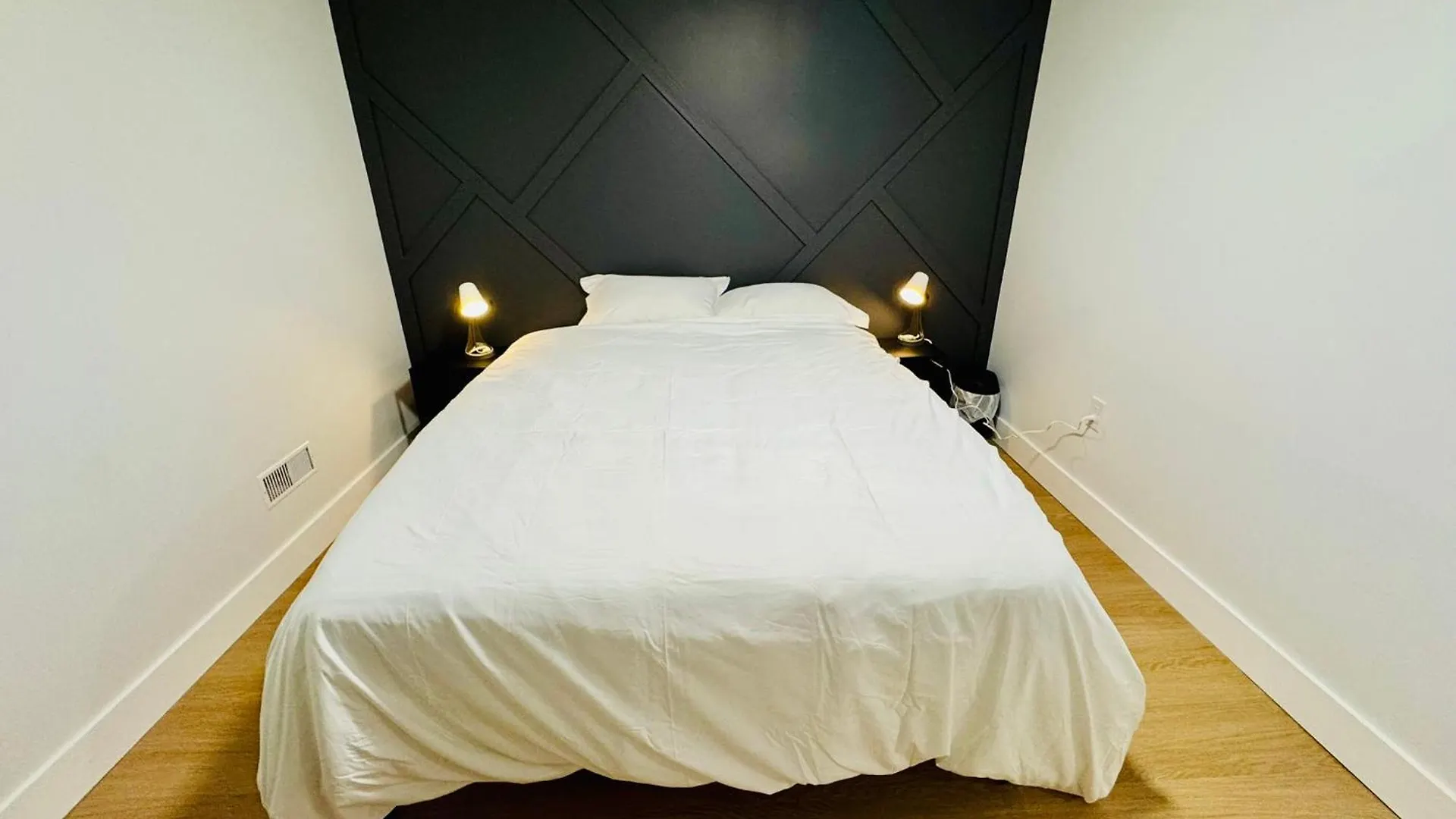 Appartement Entire Unit2 Airport Free Pkg Sep Entrance Newreno à Toronto