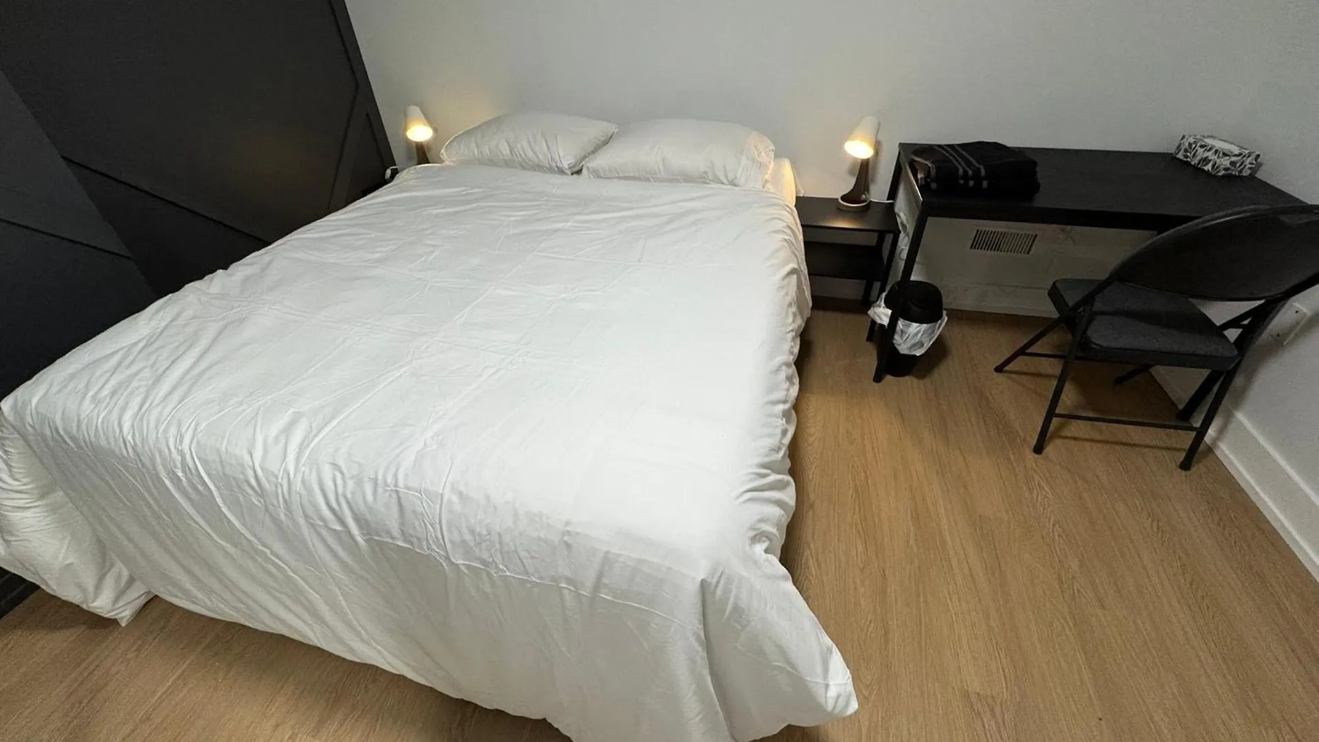 Appartement Entire Unit2 Airport Free Pkg Sep Entrance Newreno à Toronto