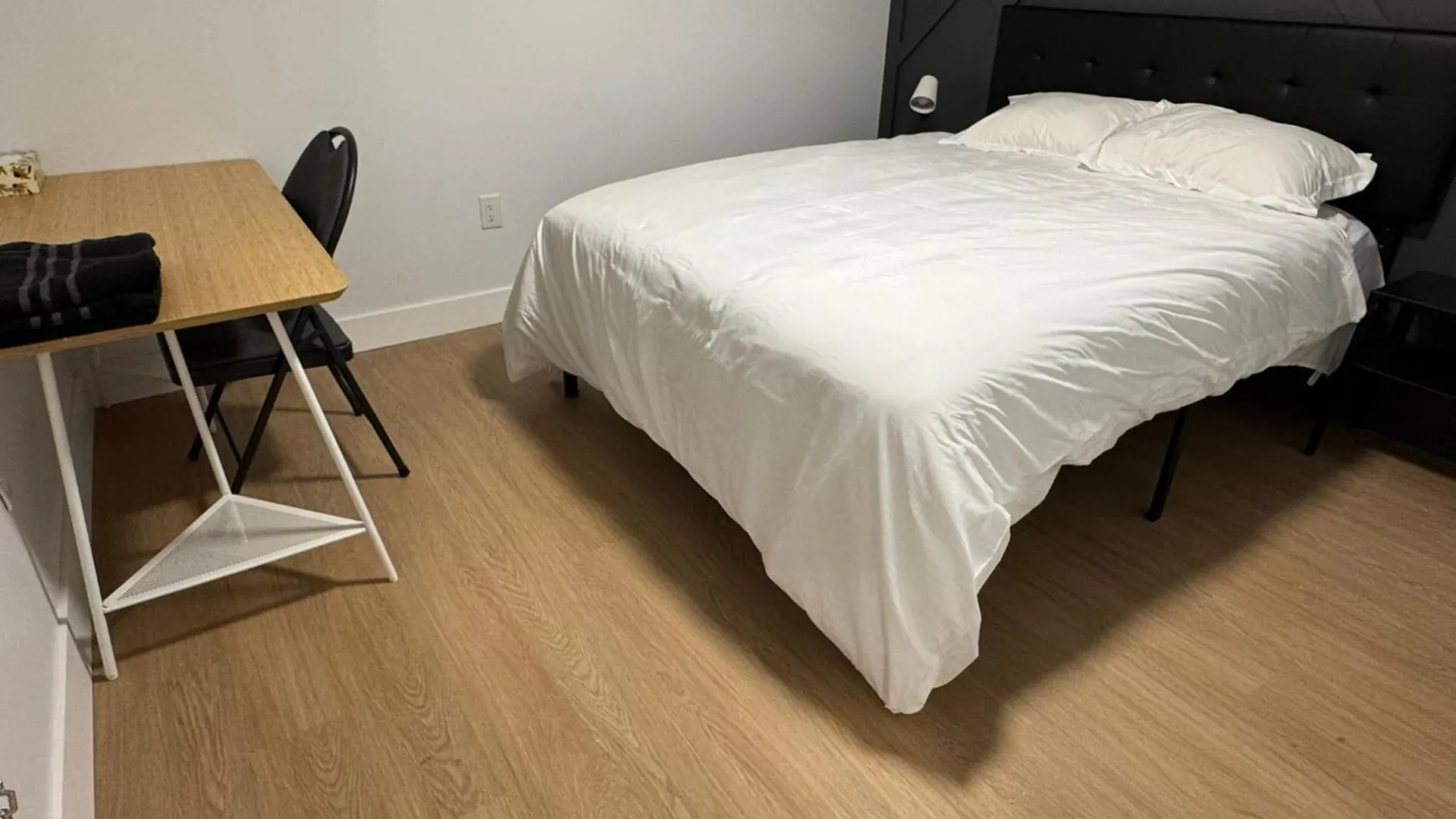 Appartement Entire Unit2 Airport Free Pkg Sep Entrance Newreno à Toronto 0*,